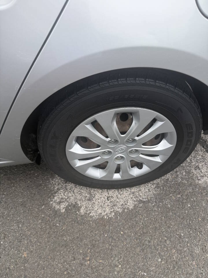Used 2012 Kia Forte LX FWD image 15
