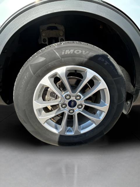 Used 2020 Ford Escape SE image 24