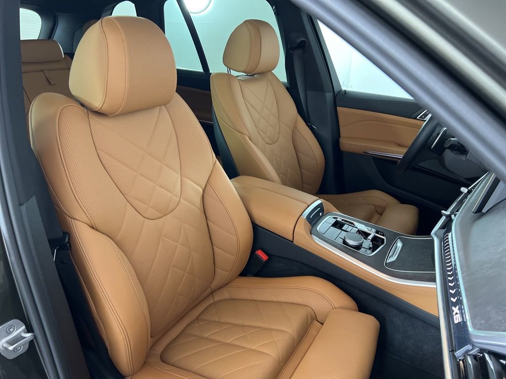 Certified 2024 BMW X5 xDrive40i w/ Premium Package image 24