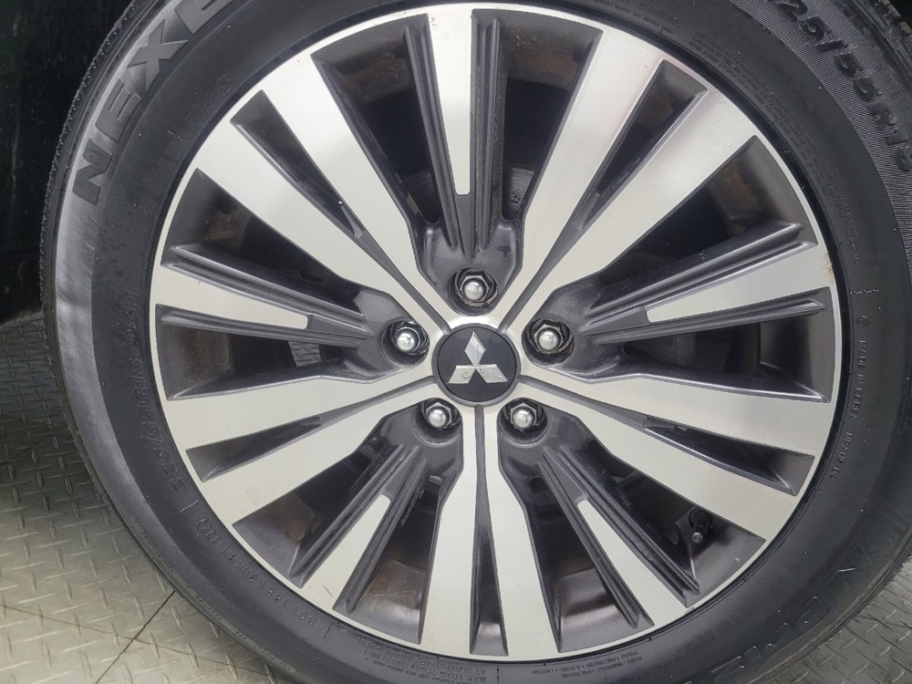 Used 2019 Mitsubishi Outlander SE image 31