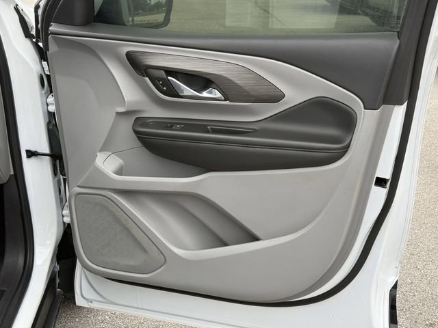 Used 2023 GMC Terrain SLT image 34