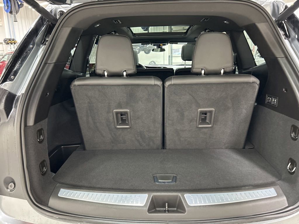 Used 2024 Cadillac XT6 Sport image 30