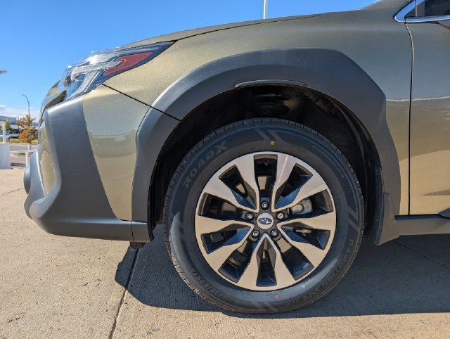 Used 2024 Subaru Outback Limited AWD/4WD image 12