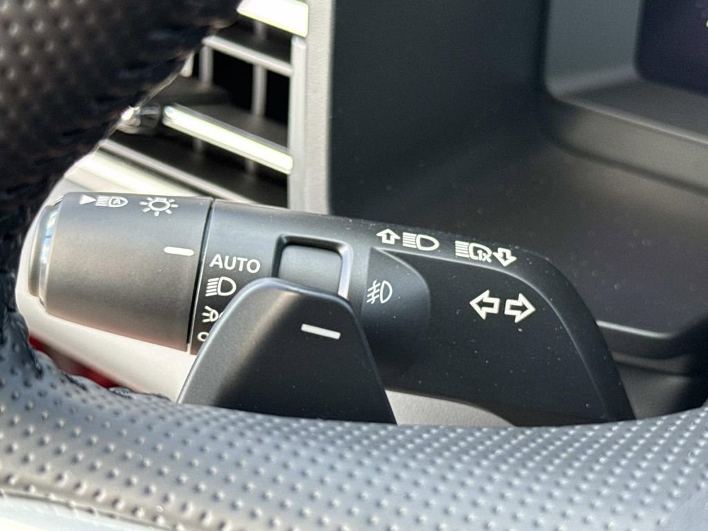 New 2026 Mitsubishi Outlander SE image 40