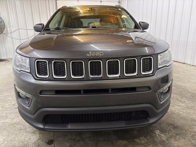 Used 2021 Jeep Compass Latitude w/ Convenience Group FWD image 2