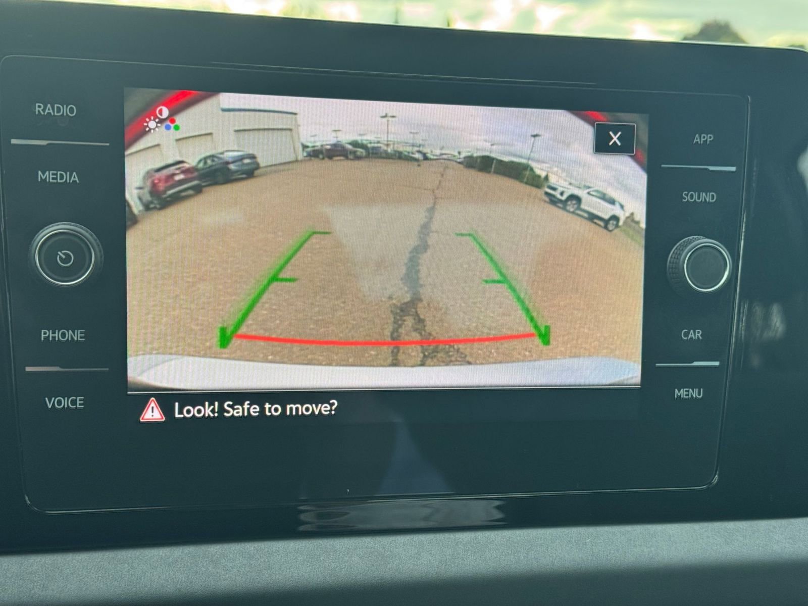 Used 2025 Volkswagen Jetta SE image 17