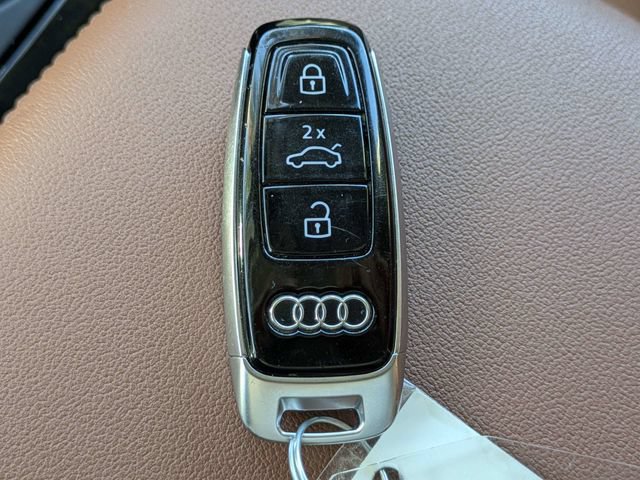 Used 2022 Audi Q8 Premium Plus AWD/4WD image 25