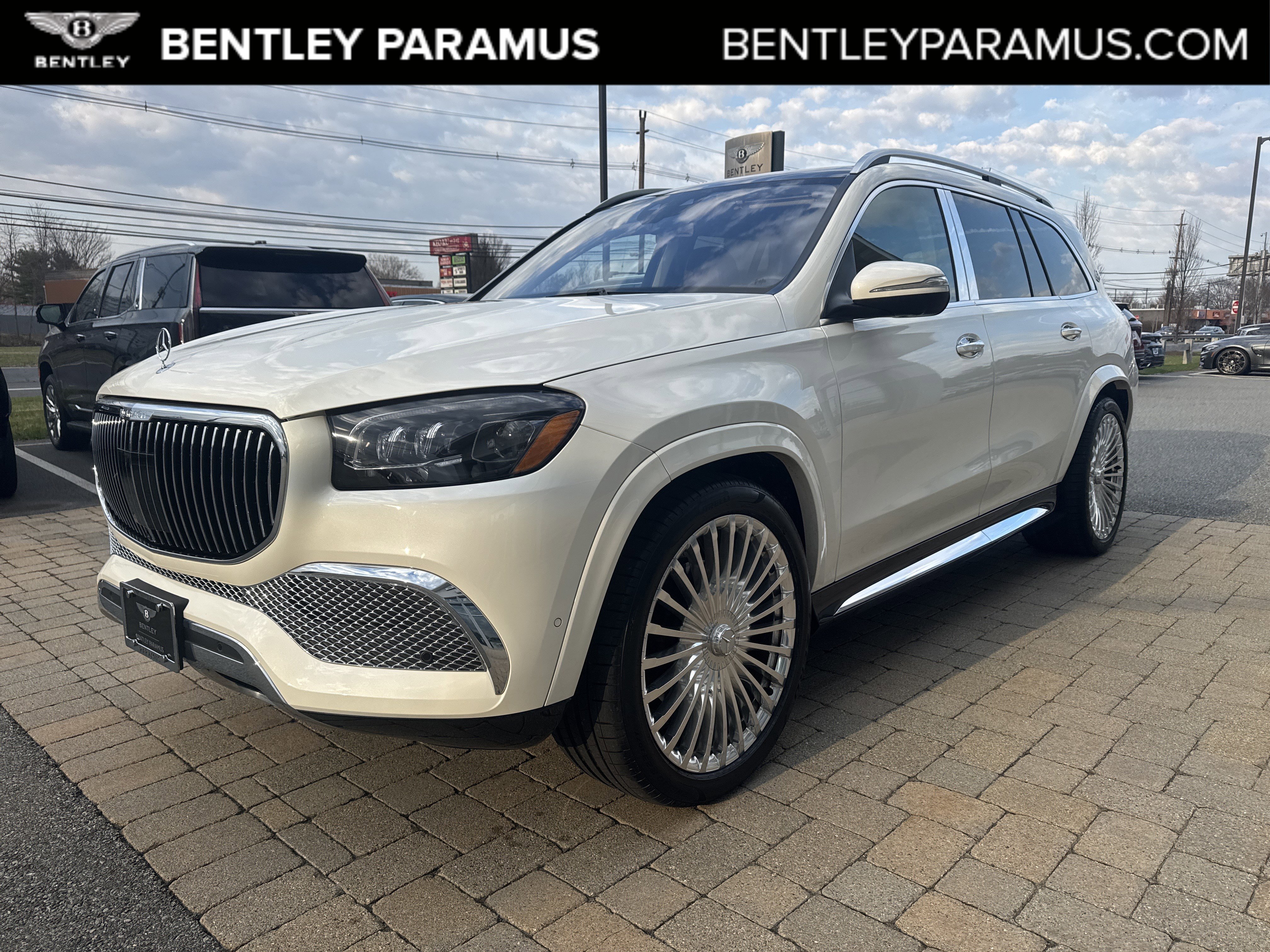 Used 2023 Mercedes-Benz Maybach GLS 600 4MATIC image 1