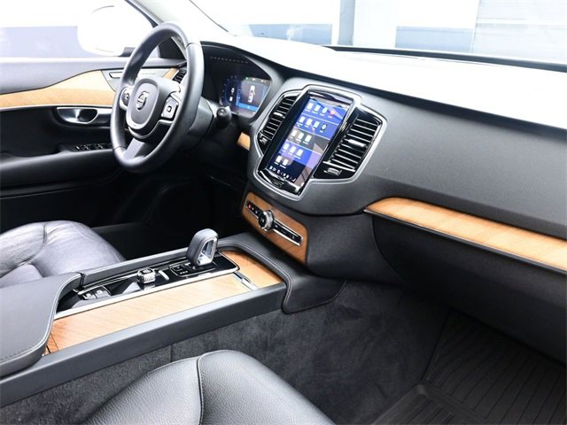 Used 2023 Volvo XC90 B6 Plus w/ Protection Package image 31
