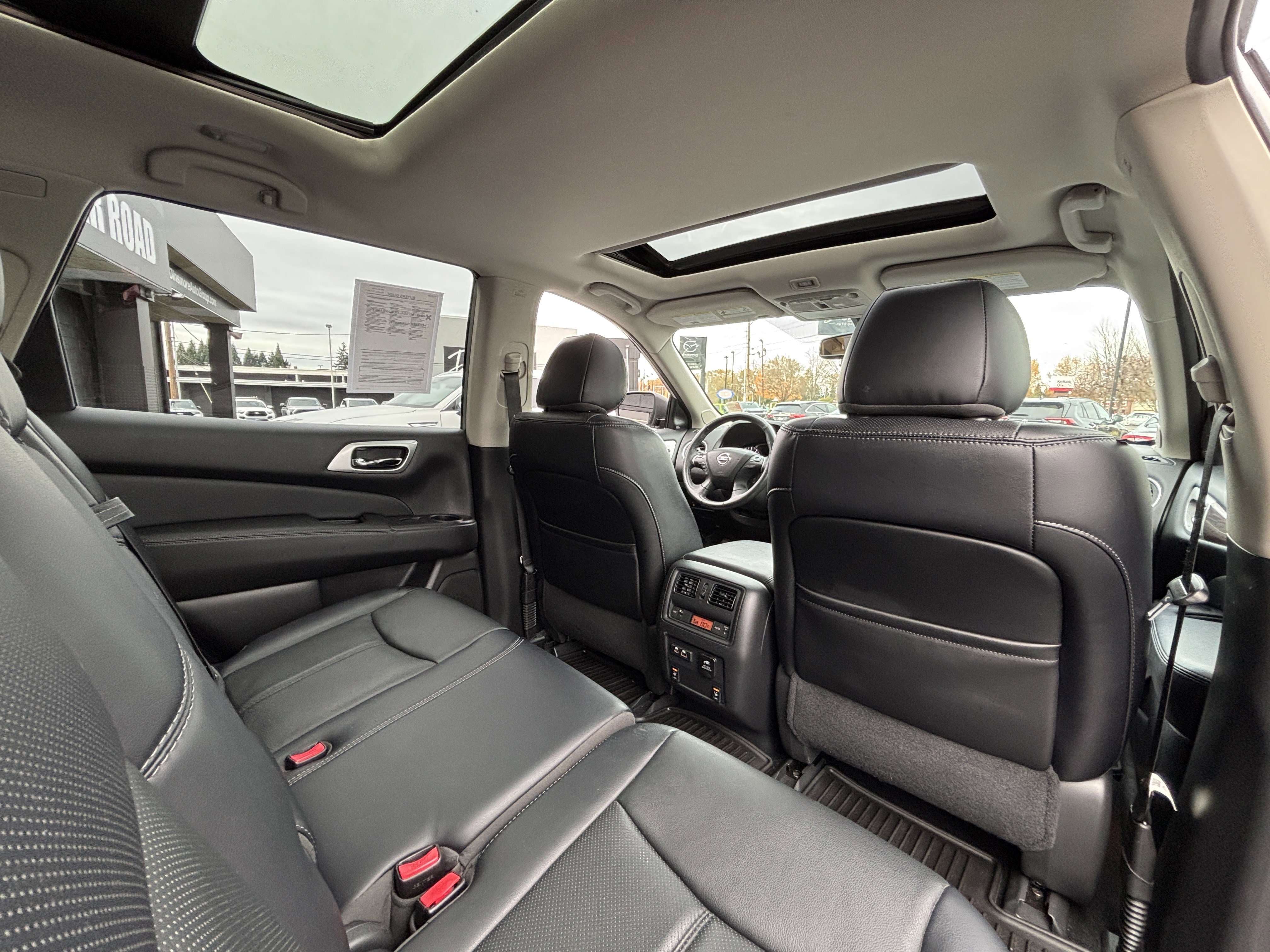 Used 2019 Nissan Pathfinder Platinum image 13