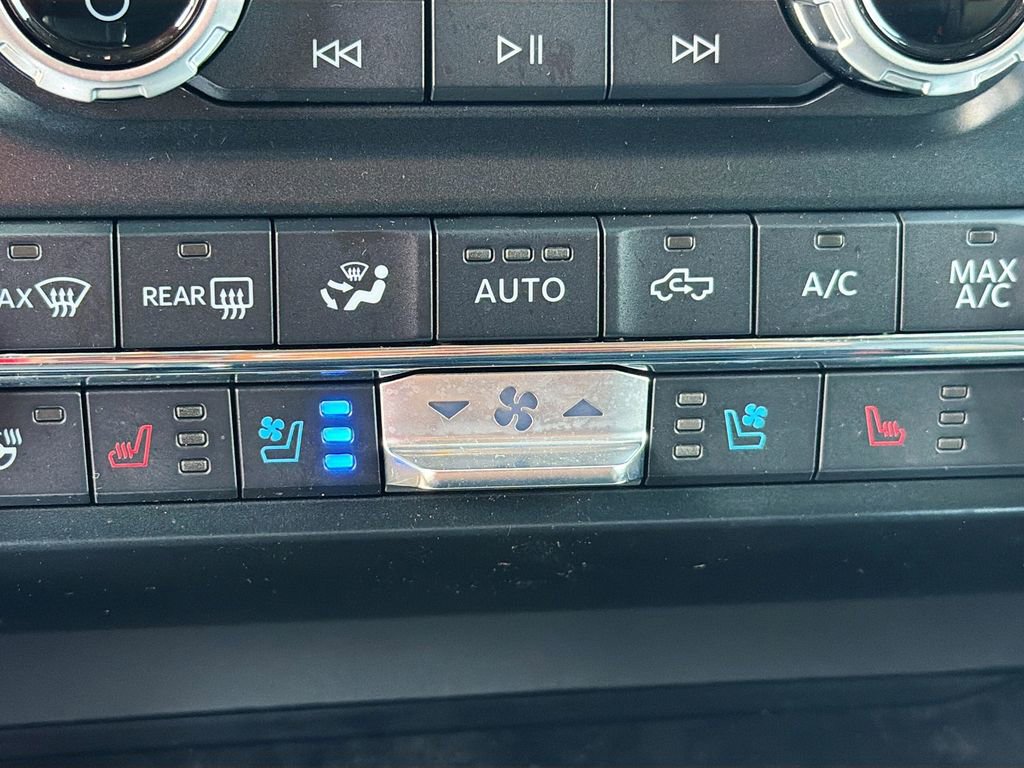 Used 2022 Ford F150 Lariat w/ Equipment Group 502A High image 21