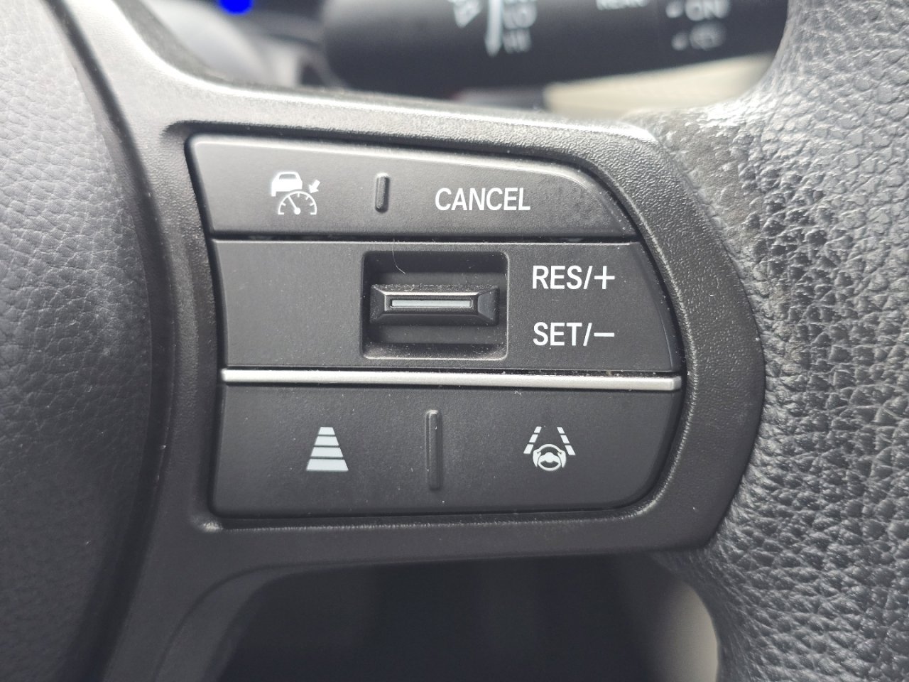 Certified 2023 Honda HR-V LX image 31