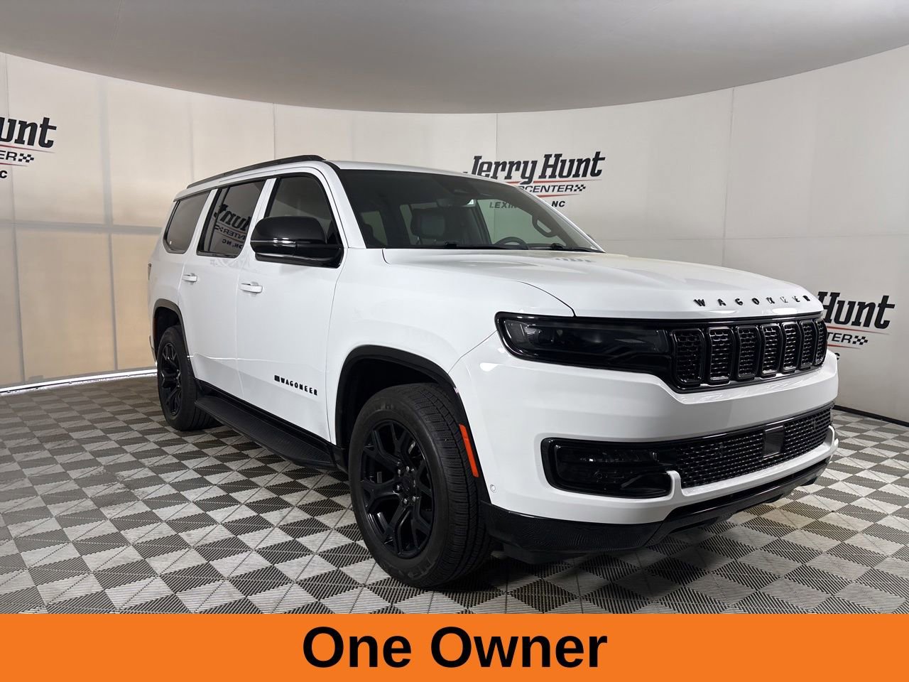 Used 2024 Jeep Wagoneer Series II AWD/4WD image 4
