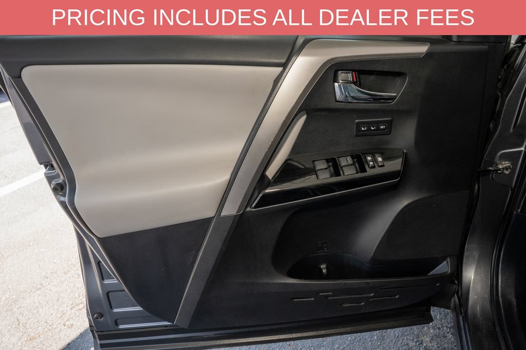 Used 2016 Toyota RAV4 Limited FWD image 12