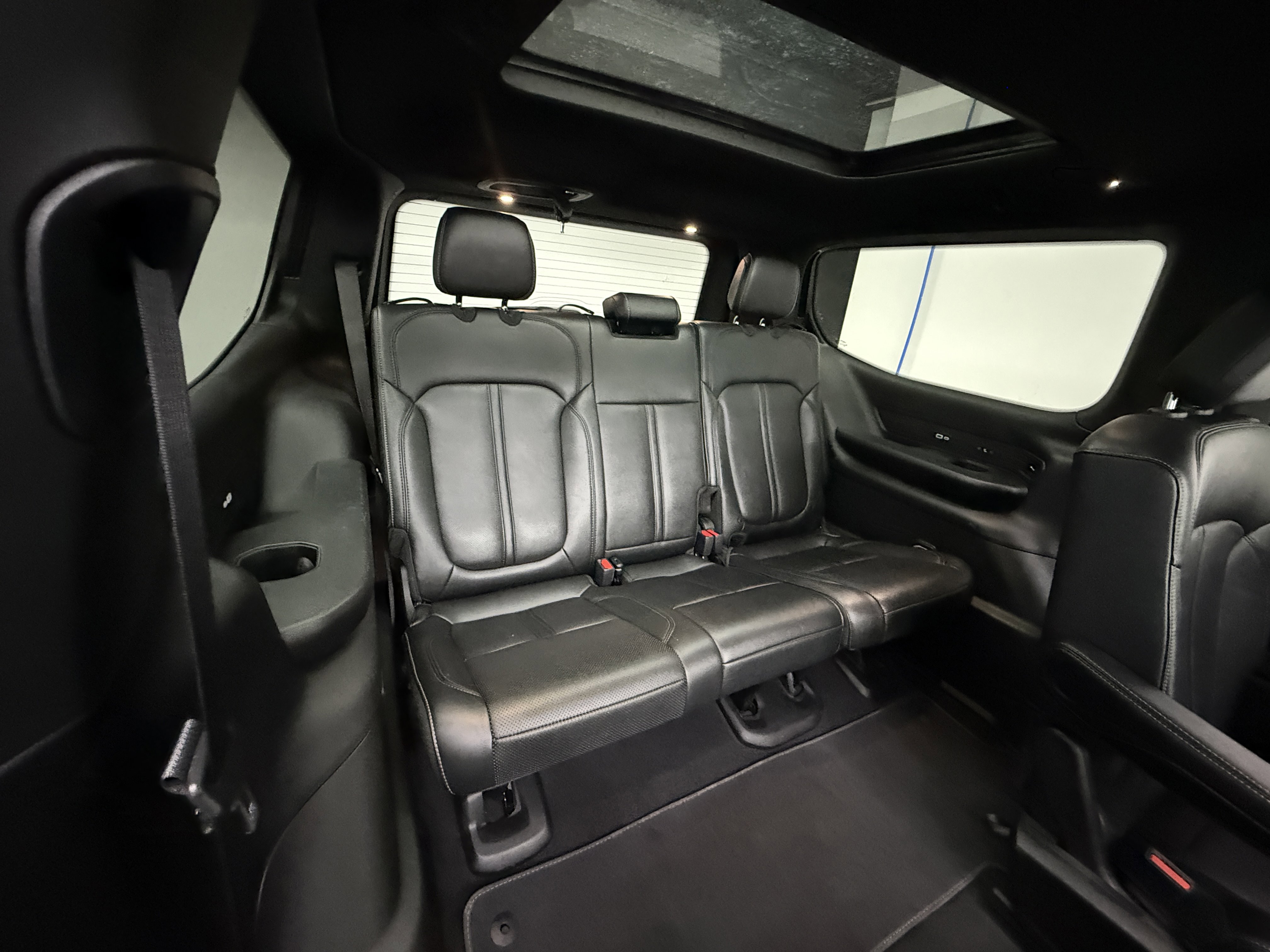 Used 2024 Jeep Wagoneer Series II AWD/4WD image 30