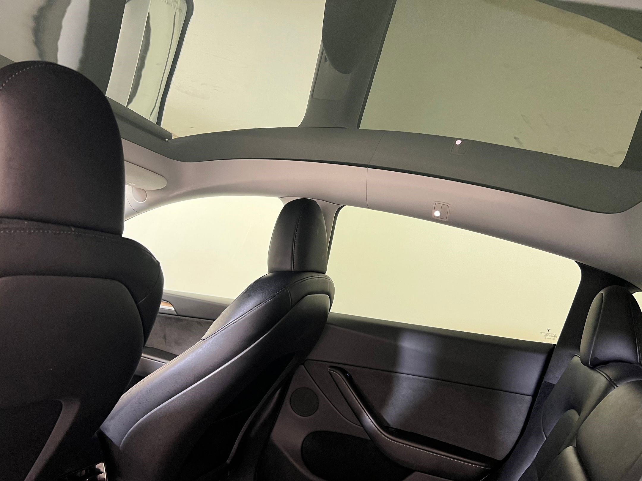 Used 2025 Tesla Model Y Performance image 32