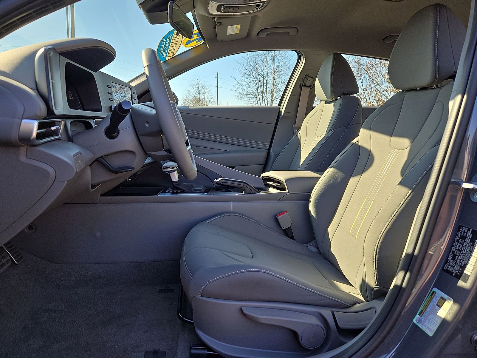 Certified 2025 Hyundai Elantra Sport image 17