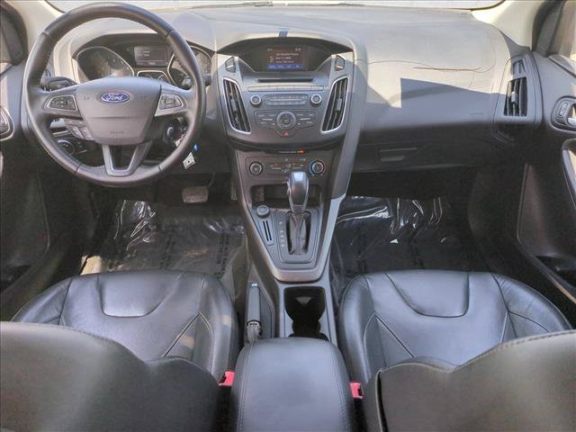 Used 2015 Ford Focus SE w/ Equipment Group 201A FWD image 16