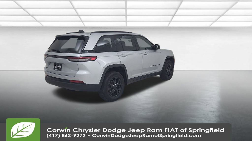 Used 2024 Jeep Grand Cherokee Altitude image 13