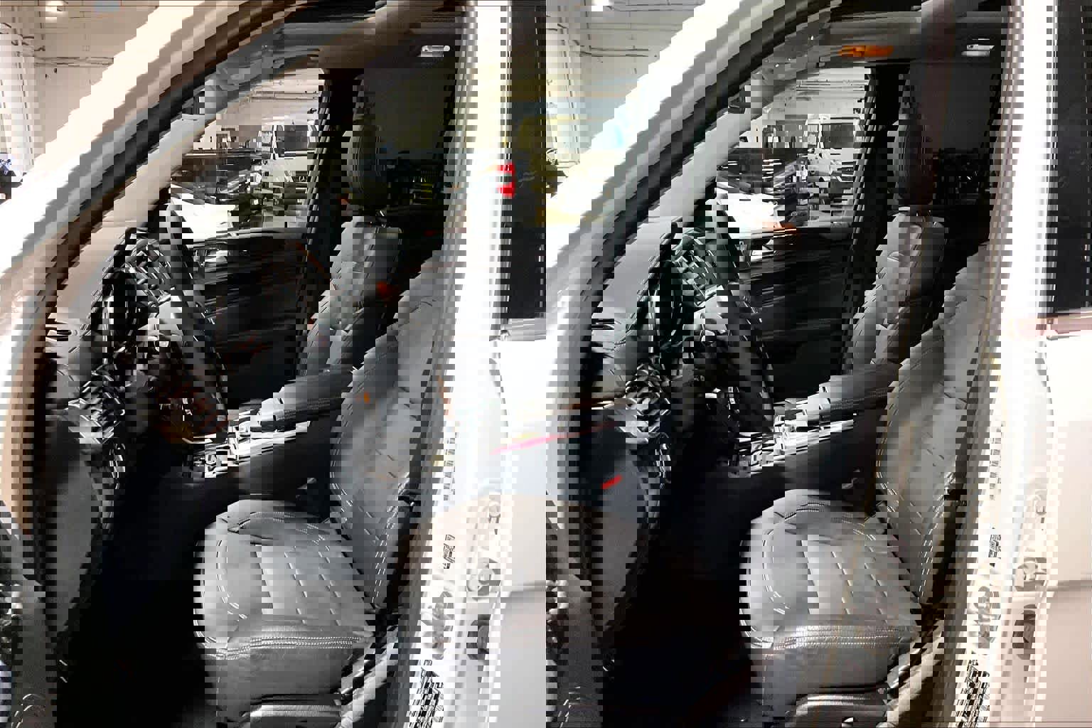 Used 2015 Mercedes-Benz ML 400 4MATIC image 9