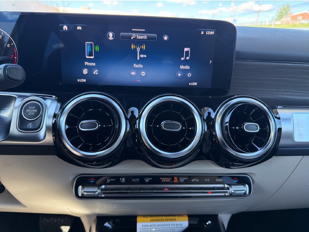 New 2026 Mercedes-Benz GLB 250 4MATIC image 5
