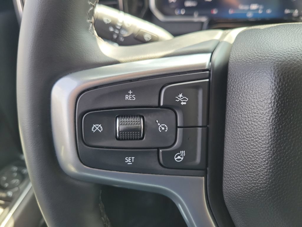 Used 2026 Chevrolet Silverado 2500 LT w/ All Star Edition AWD/4WD image 5