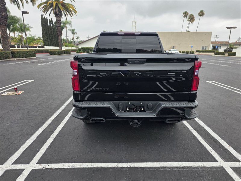 Used 2020 Chevrolet Silverado 1500 LT Trail Boss w/ Midnight Edition AWD/4WD image 4