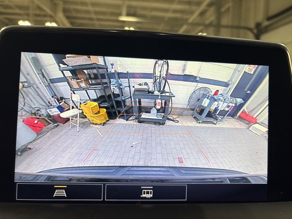 Used 2021 Chevrolet Suburban Premier image 18