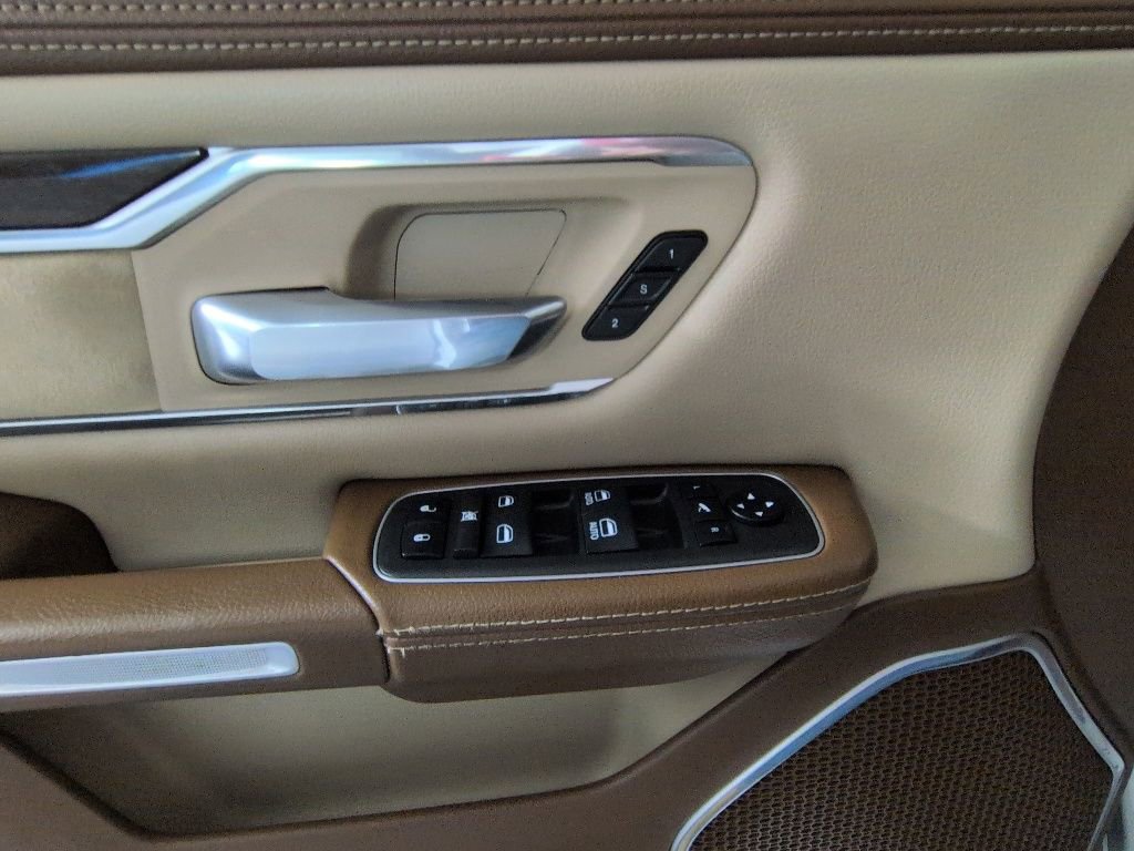 Used 2021 RAM 1500 Laramie AWD/4WD image 25