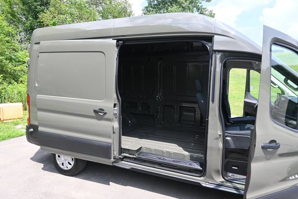 Used 2026 Ford E-Transit 148 High Roof w/ Parcel Delivery Package RWD image 25