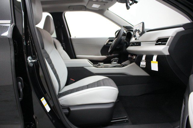 New 2026 Mitsubishi Outlander SE AWD/4WD image 18