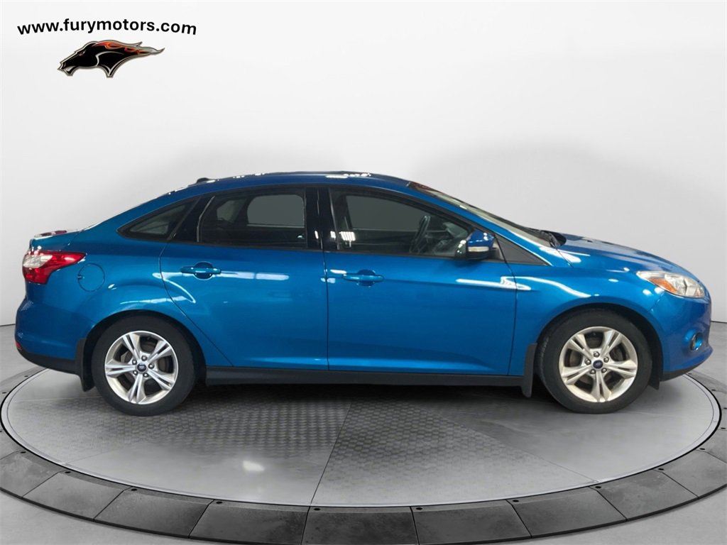 Used 2014 Ford Focus SE w/ SE Winter Package image 2