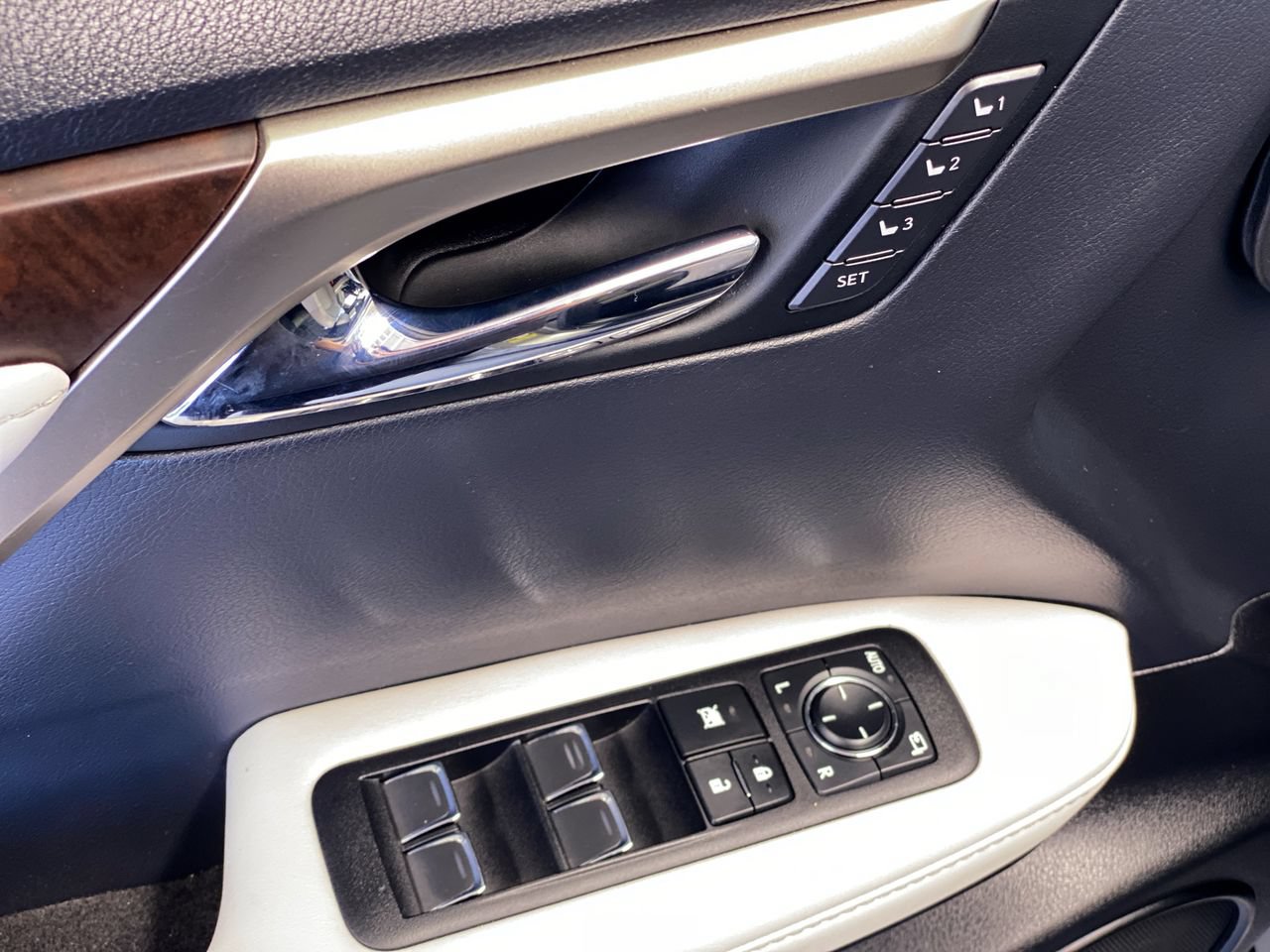 Used 2022 Lexus RX 350 FWD w/ Premium Package image 18