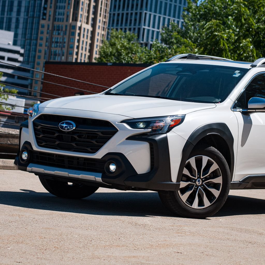 Used 2024 Subaru Outback Touring XT AWD/4WD image 2