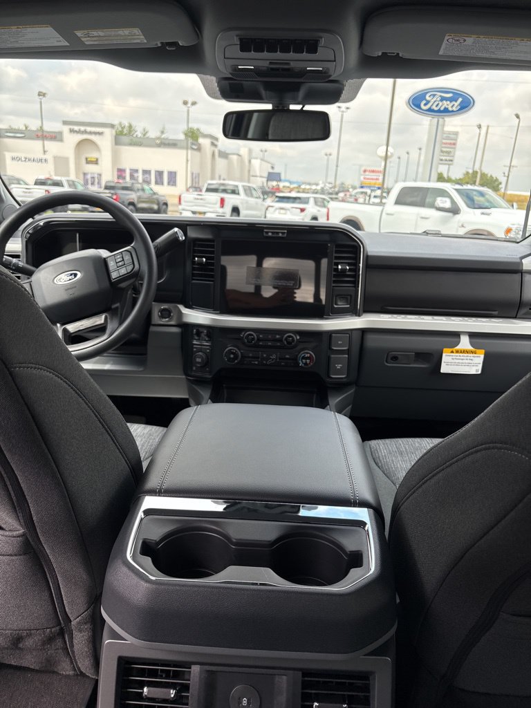 New 2026 Ford F350 XLT w/ XLT Premium Package AWD/4WD image 19