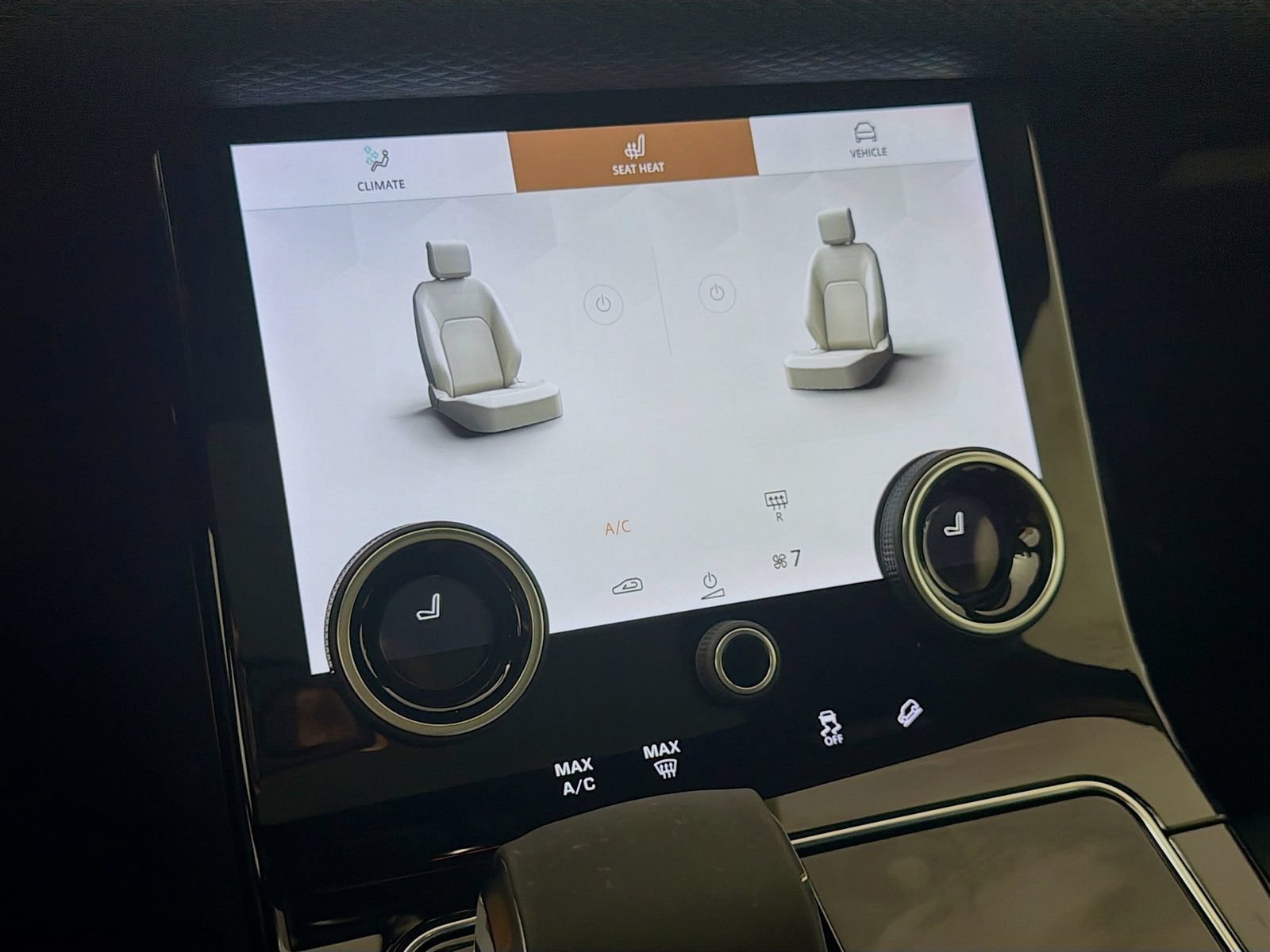 Certified 2023 Land Rover Range Rover Velar R-Dynamic S AWD/4WD image 19