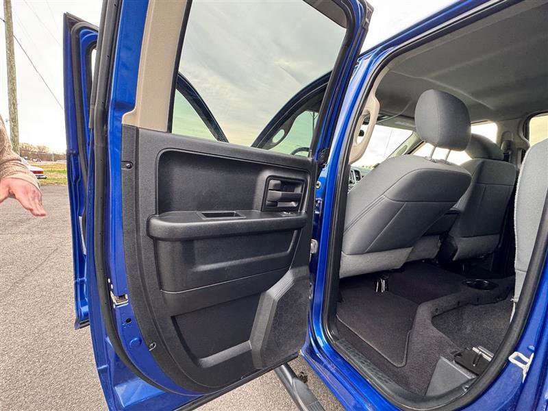 Used 2018 RAM 1500 Express w/ Express Value Package image 35