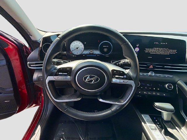 Used 2023 Hyundai Elantra Limited FWD image 12