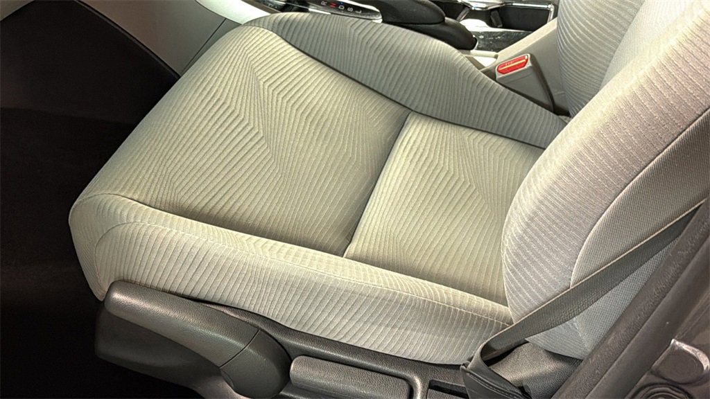 Used 2017 Honda Accord LX image 23