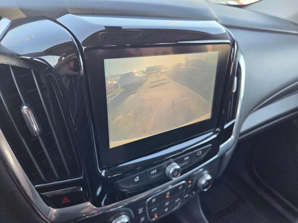 Used 2018 Chevrolet Traverse LT image 35