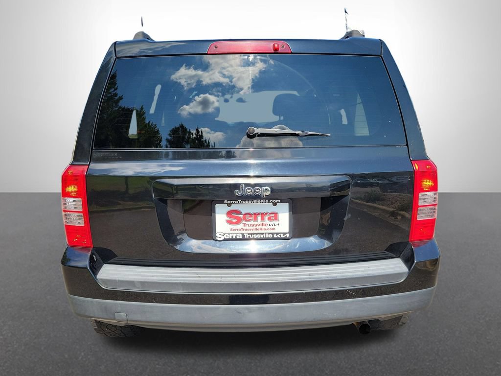 Used 2015 Jeep Patriot Sport w/ Power Value Group FWD image 4