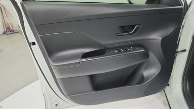 Used 2024 Hyundai Kona SEL image 26