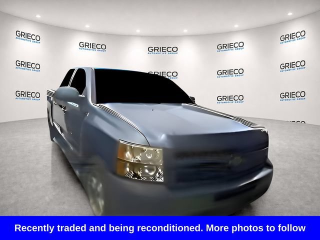 Used 2011 Chevrolet Silverado 1500 LT w/ All-Star Edition AWD/4WD image 2