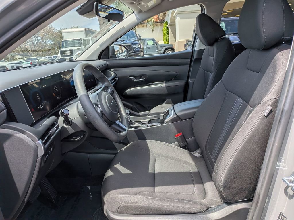 Used 2025 Hyundai Tucson SEL FWD image 9