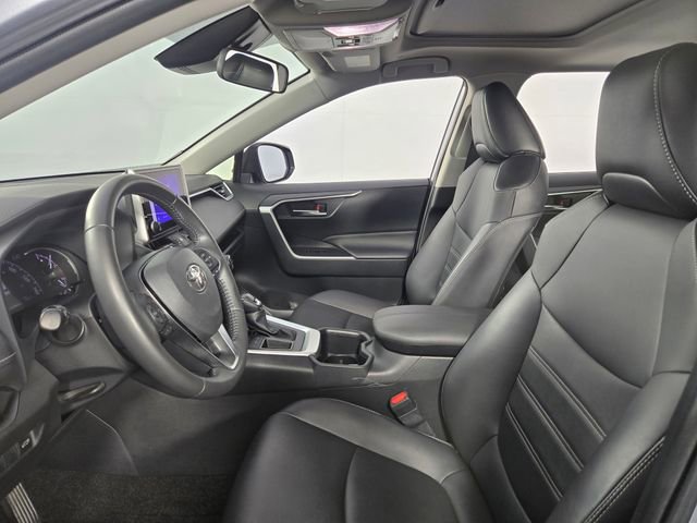 Used 2023 Toyota RAV4 XLE Premium image 13
