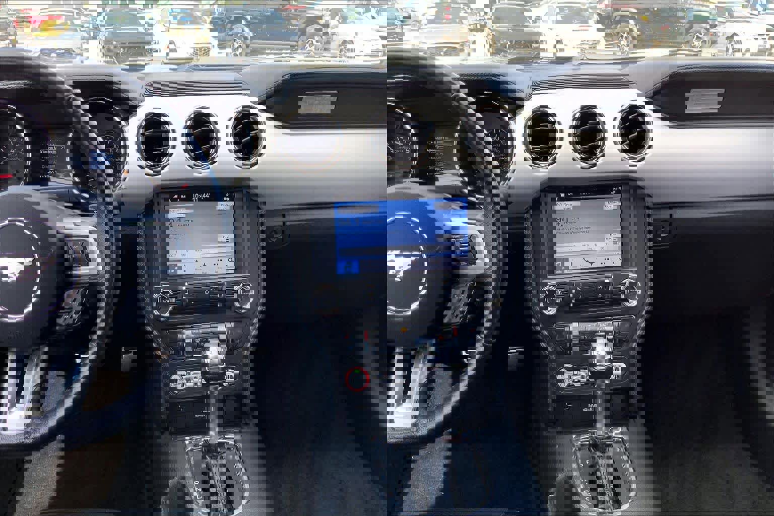 Used 2017 Ford Mustang Premium image 6