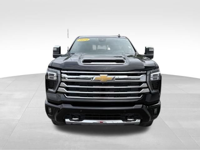 Used 2024 Chevrolet Silverado 2500 High Country w/ Technology Package AWD/4WD image 7