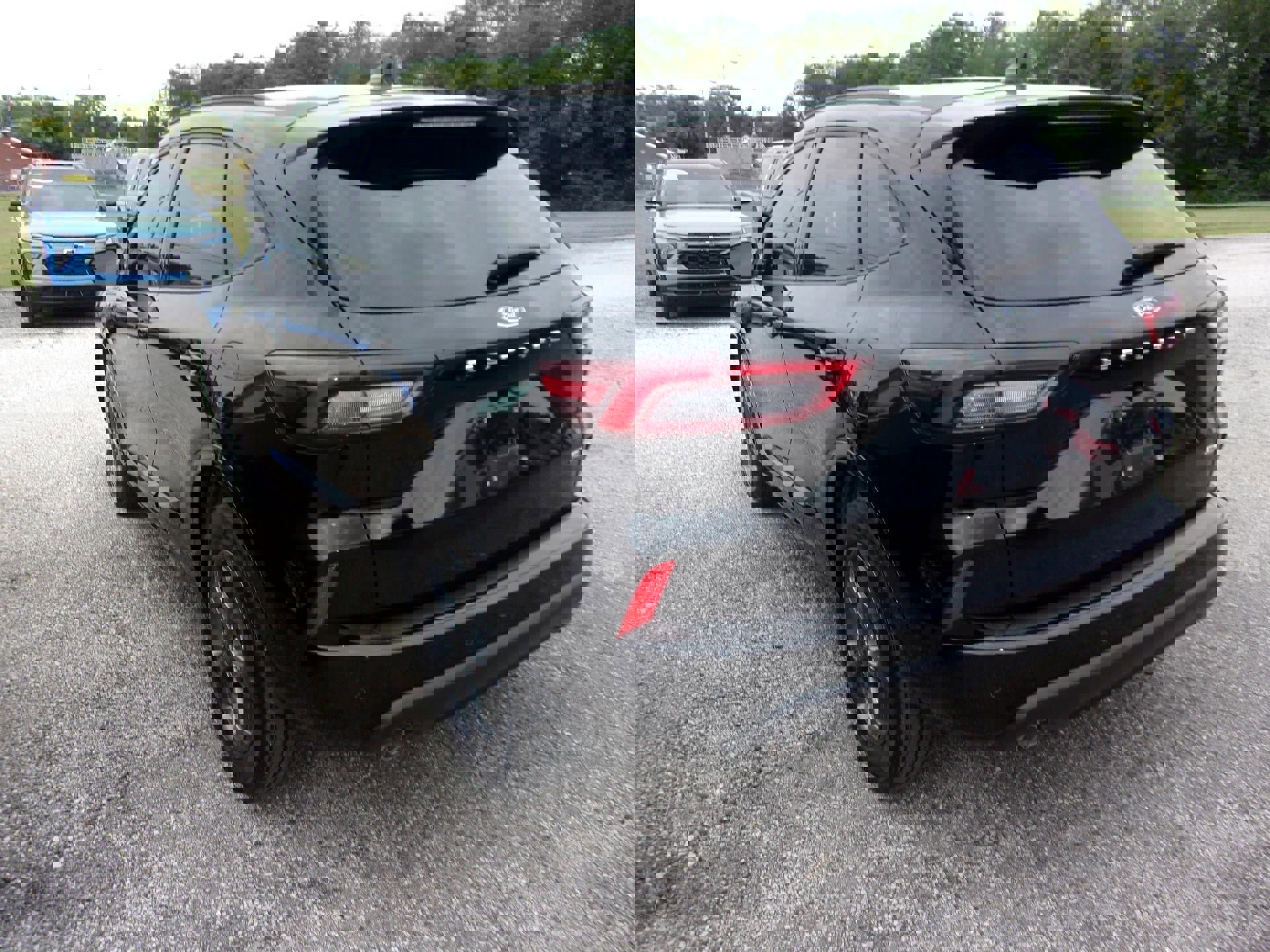 Used 2024 Ford Escape ST-Line Select w/ Tech Pack #2 image 2