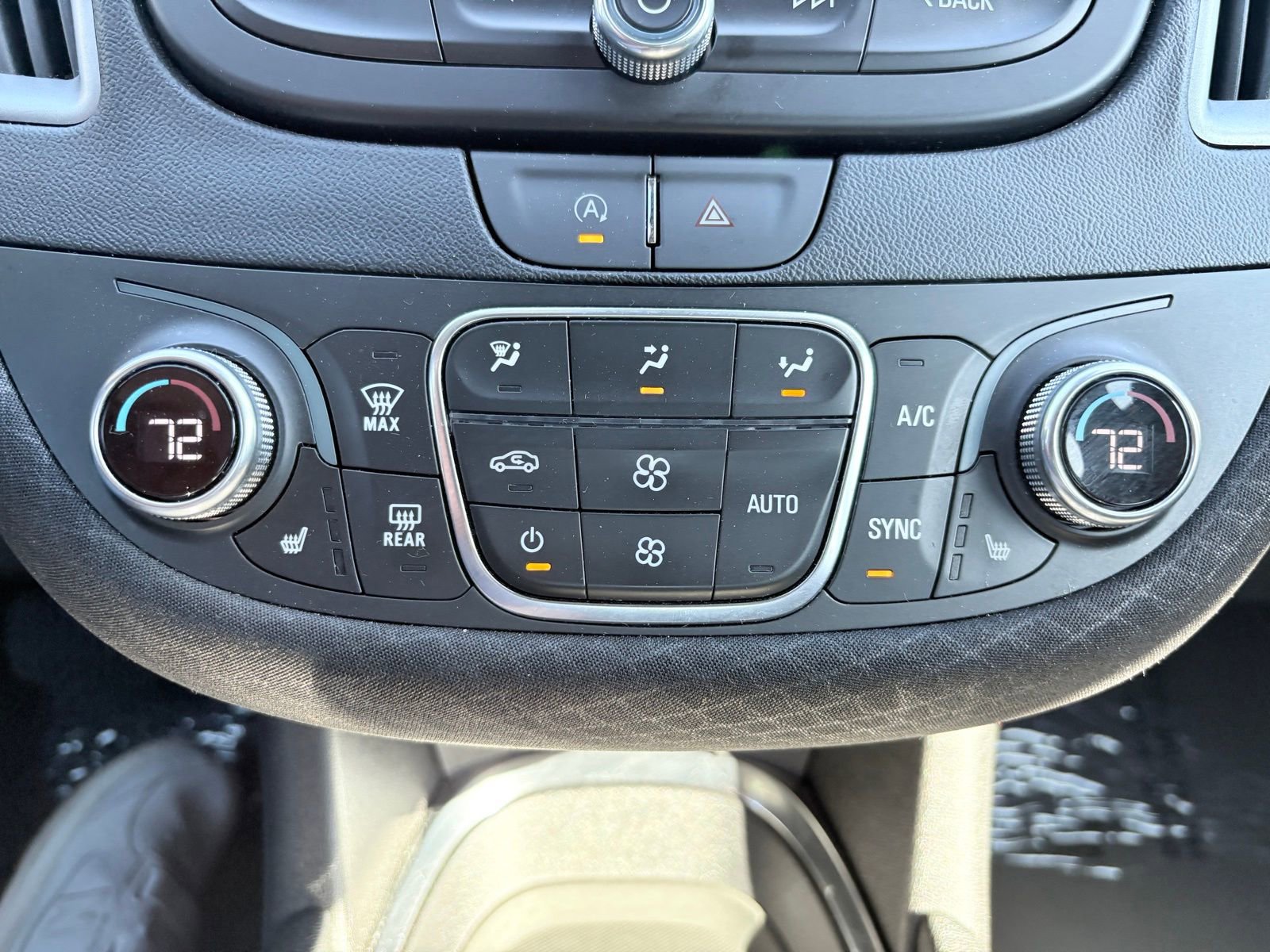 Used 2024 Chevrolet Malibu LT image 23