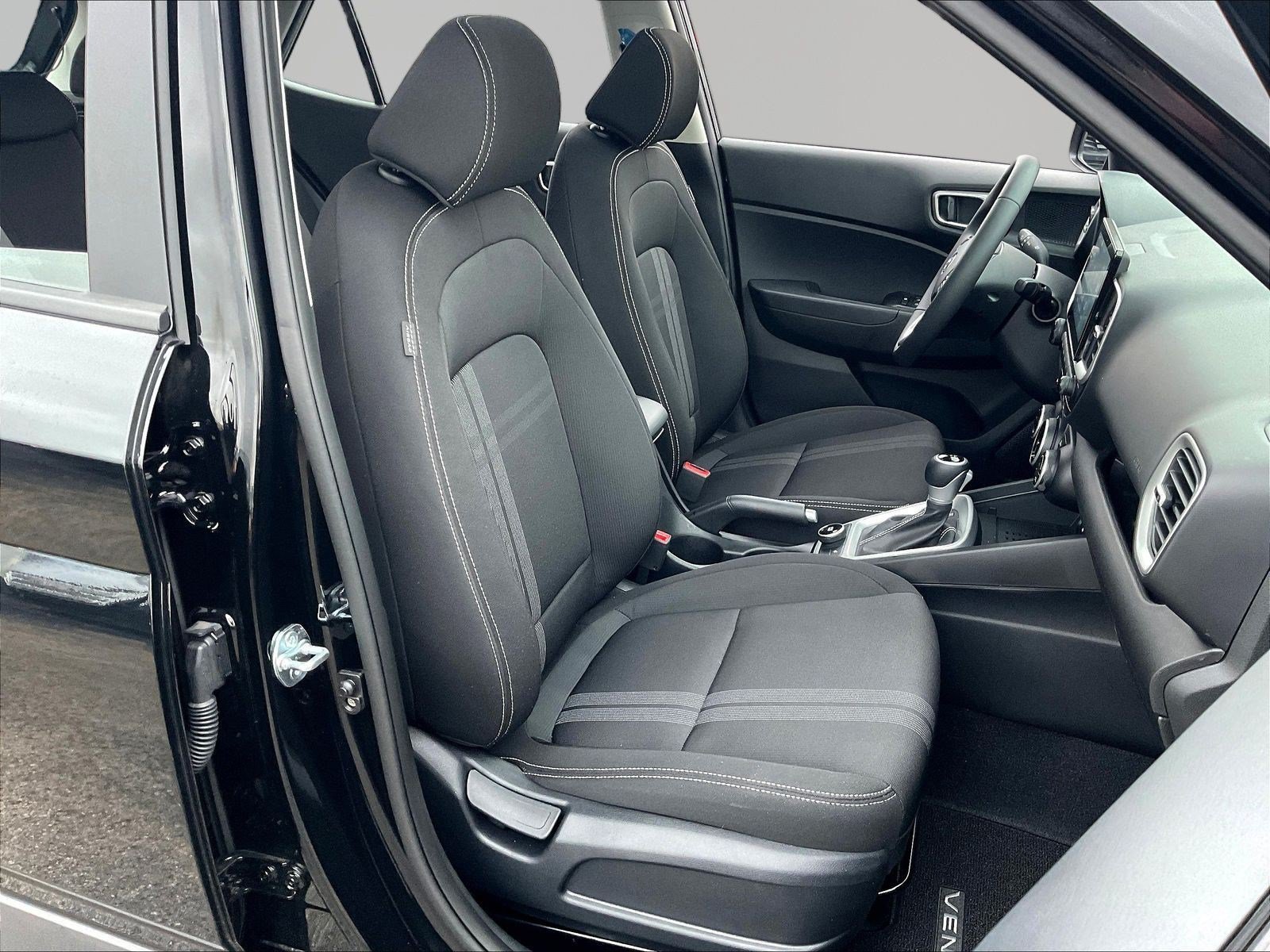 New 2026 Hyundai Venue SEL FWD image 19